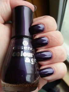 Nagellack essence prom berry